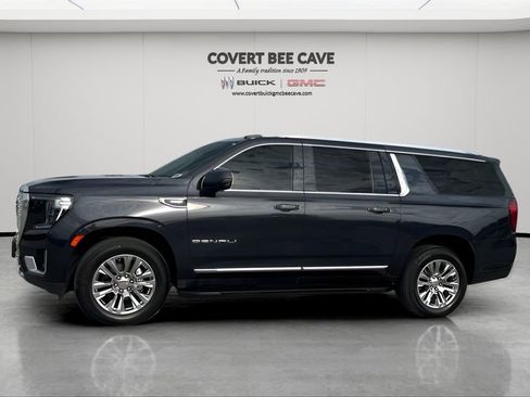 Certified 2023 GMC Yukon XL Denali image 4
