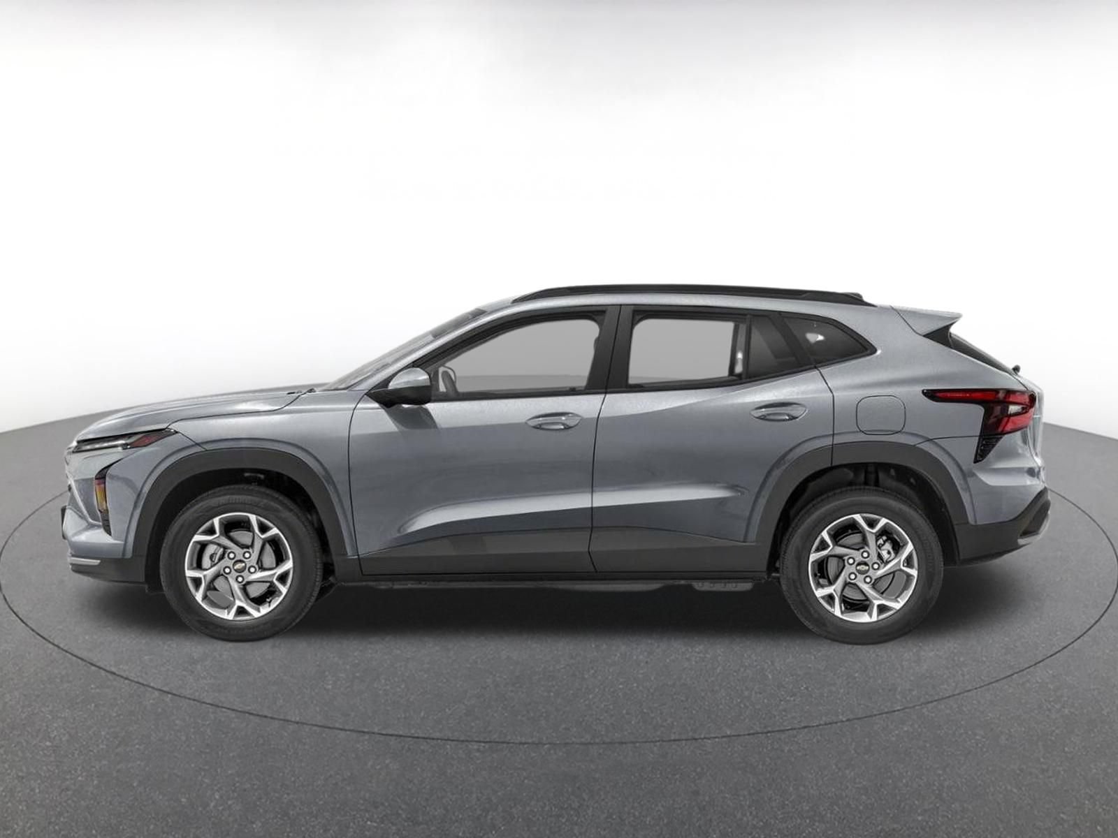 Used 2025 Chevrolet Trax LT FWD image 6