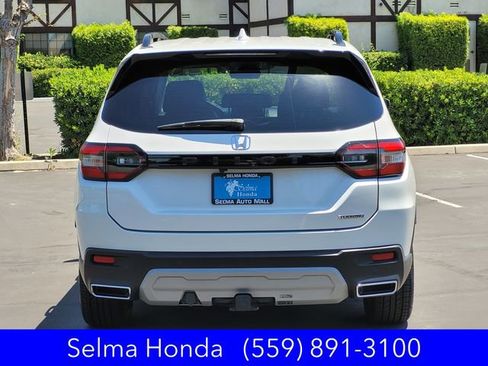 Certified 2025 Honda Pilot Touring image 6