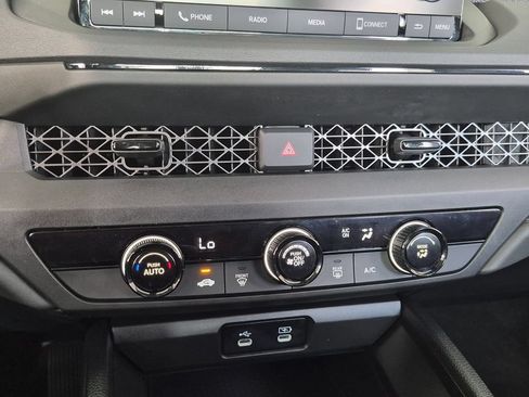 Used 2025 Honda Accord LX image 19