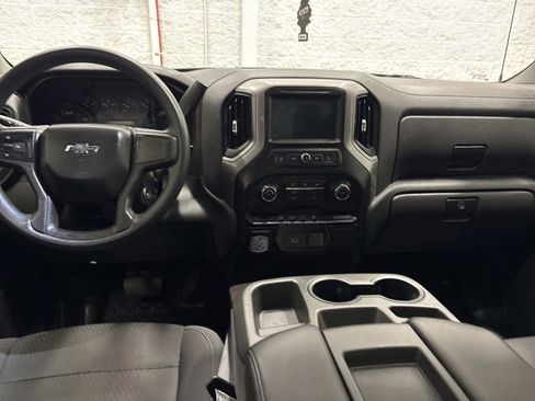 Used 2020 Chevrolet Silverado 1500 Custom Trail Boss w/ Custom Convenience Package AWD/4WD image 12
