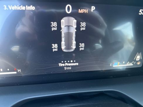 New 2025 Jeep Grand Cherokee Altitude image 17