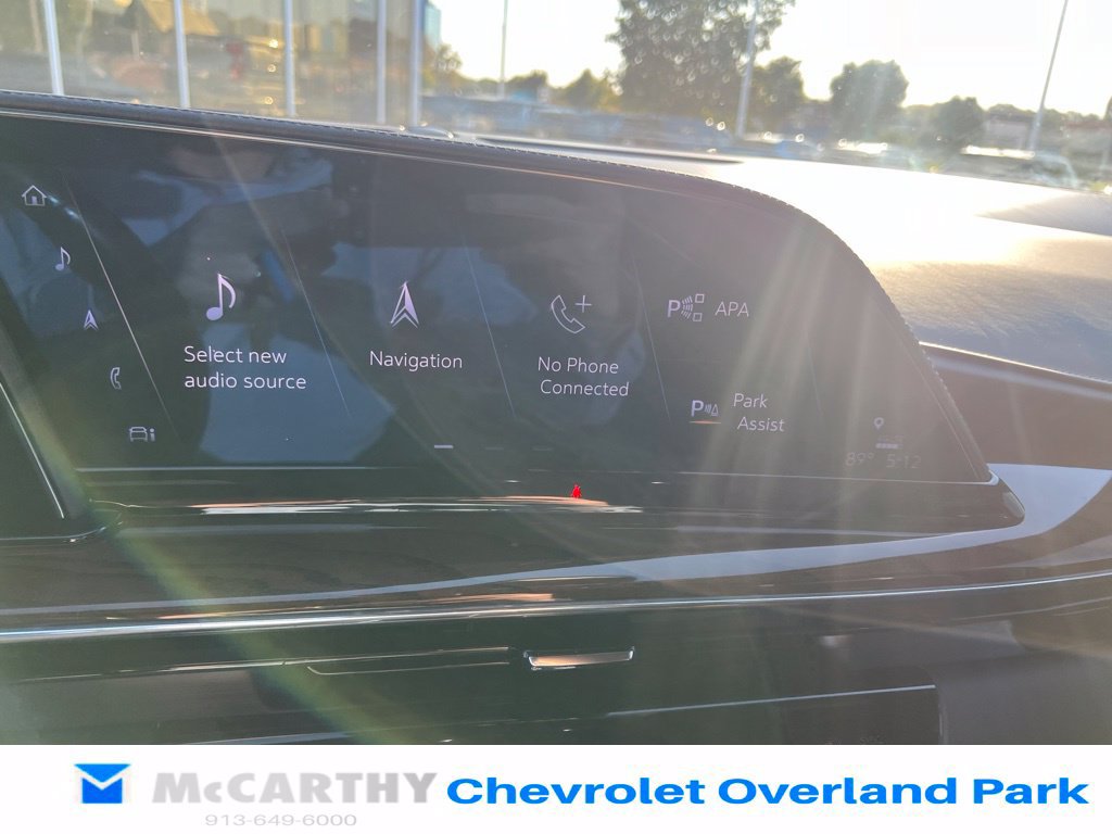 Used 2023 Cadillac Escalade Sport Platinum w/ LPO, ONYX Package AWD/4WD image 19