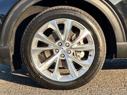 Certified 2023 Ford Explorer Platinum w/ Technology Package image 29