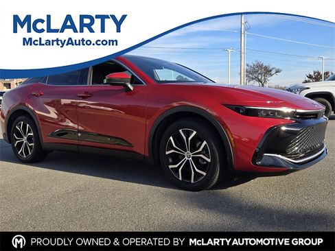 Used 2024 Toyota Crown Limited image 1