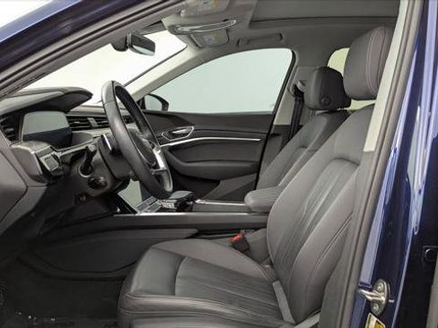 Used 2021 Audi e-tron Premium w/ Convenience Plus Package AWD/4WD image 14