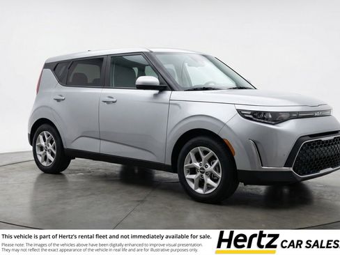 Used 2025 Kia Soul LX w/ LX Technology Package FWD image 1