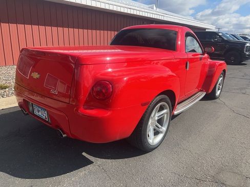 Used 2004 Chevrolet SSR image 3
