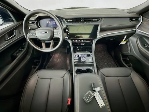 New 2026 Jeep Grand Cherokee L Limited AWD/4WD image 9