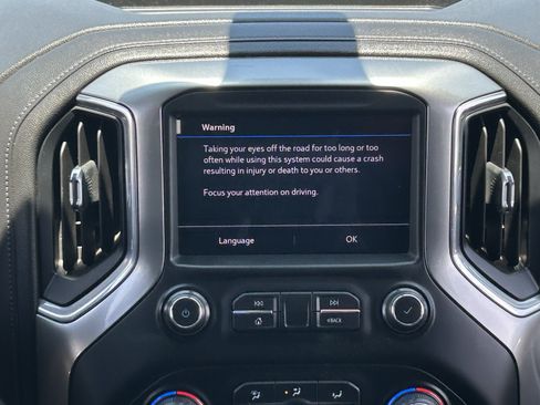 Certified 2021 Chevrolet Silverado 1500 LT AWD/4WD image 19