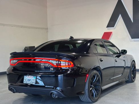 Used 2022 Dodge Charger Scat Pack w/ Dynamics Package RWD image 6