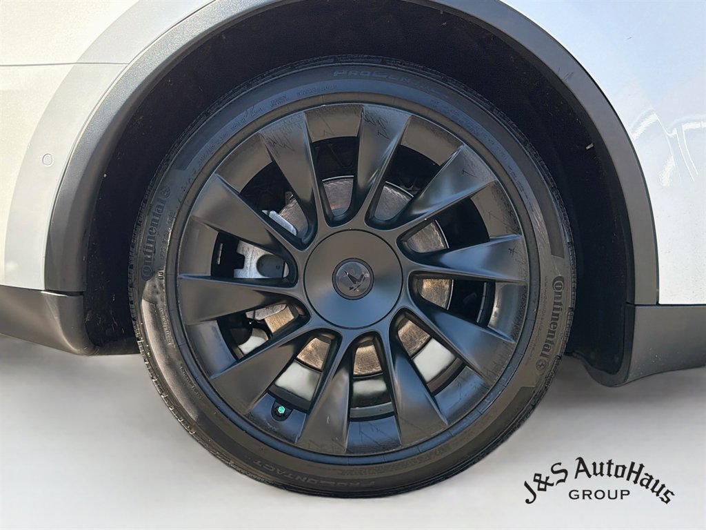 Used 2021 Tesla Model Y Long Range AWD/4WD image 39