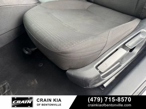 Used 2015 Volkswagen Jetta SE FWD image 23