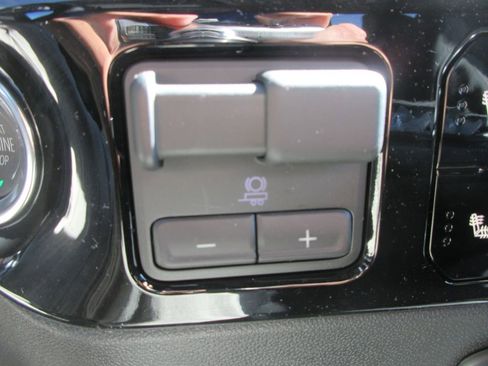 New 2026 GMC Sierra 3500 SLE w/ SLE Value Package AWD/4WD image 20