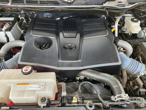Used 2023 Toyota Tundra SR5 AWD/4WD image 21
