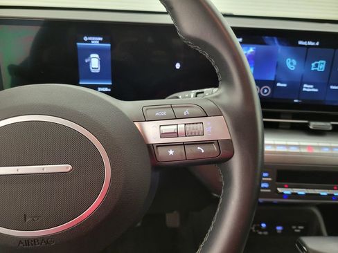 Used 2025 Hyundai Kona SEL image 6