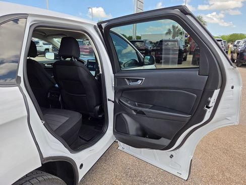 Used 2024 Ford Edge SE AWD/4WD image 16