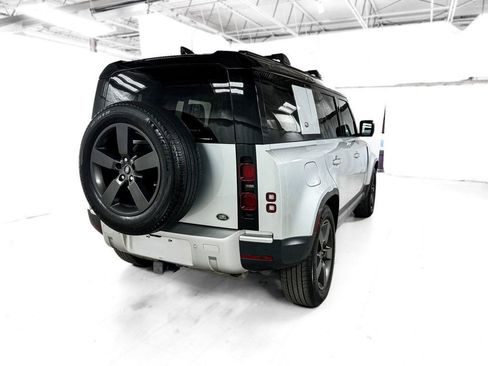 Used 2020 Land Rover Defender 110 image 6