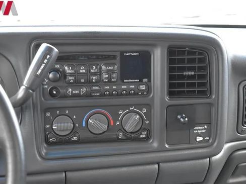 Used 2002 Chevrolet Silverado 2500 LS w/ Electrical Convenience Pkg AWD/4WD image 16