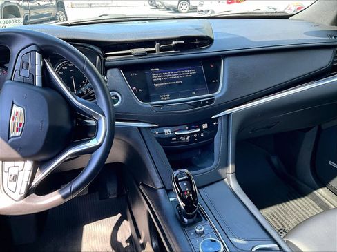 Used 2024 Cadillac XT6 Luxury w/ LPO, Floor Liner Package AWD/4WD image 18