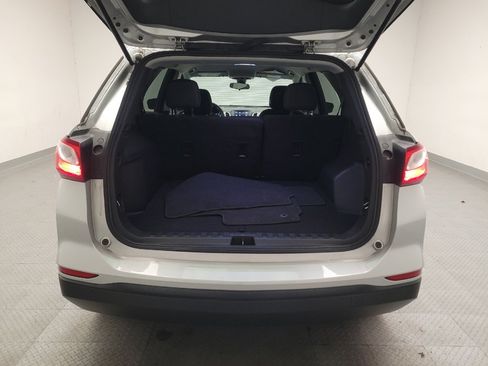 Used 2021 Chevrolet Equinox LS w/ LS Convenience Package image 29