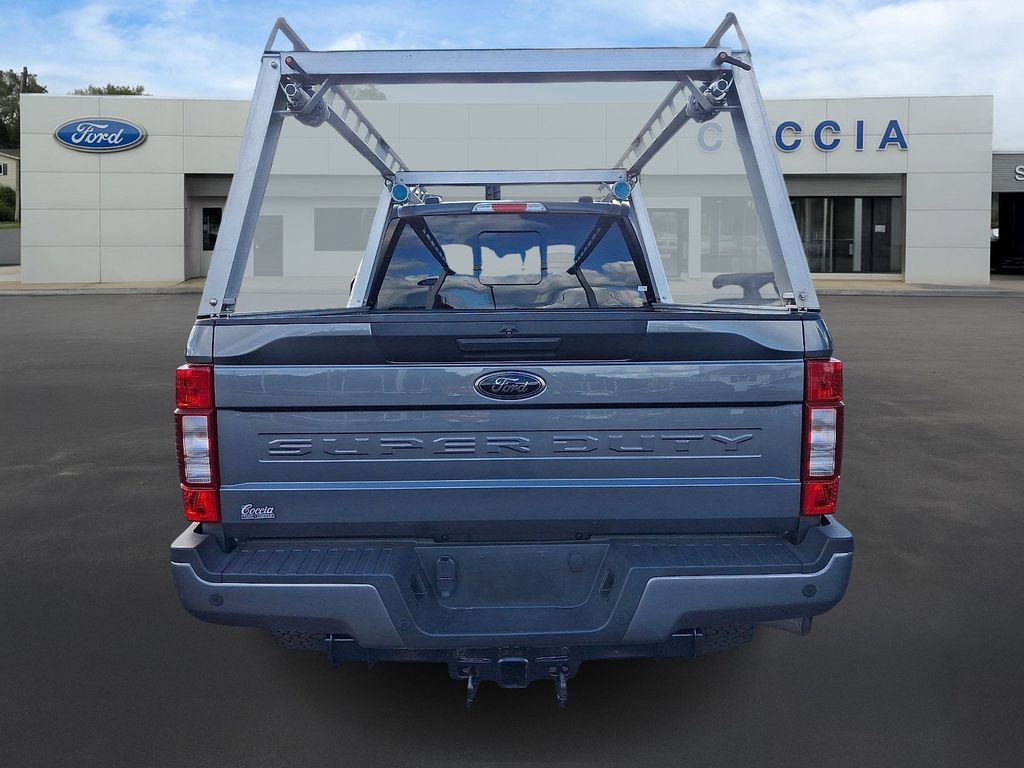 Used 2022 Ford F250 XLT w/ Black Appearance Package AWD/4WD image 5