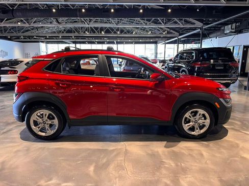 Used 2022 Hyundai Kona SEL FWD image 6