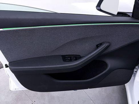 Used 2024 Tesla Model 3 Standard Range RWD image 15