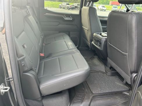 Used 2023 Chevrolet Silverado 1500 RST w/ Redline Edition AWD/4WD image 12