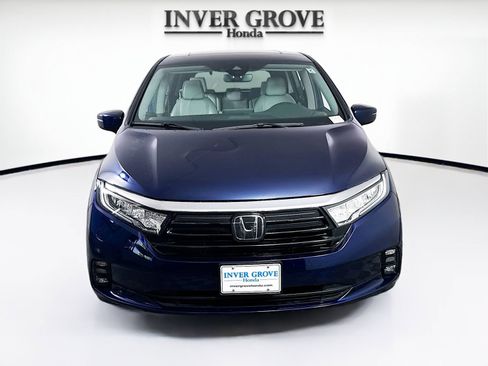 Used 2023 Honda Odyssey Elite image 2