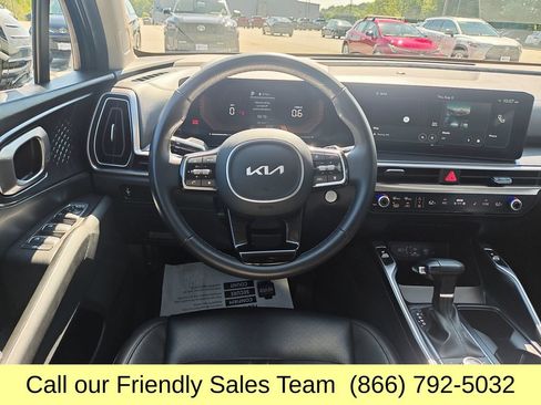Used 2024 Kia Sorento S AWD/4WD image 14
