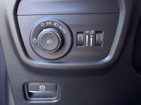 New 2025 Jeep Grand Cherokee L Limited w/ Trailer Tow Package image 14