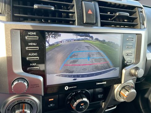 Used 2022 Toyota 4Runner SR5 AWD/4WD image 24