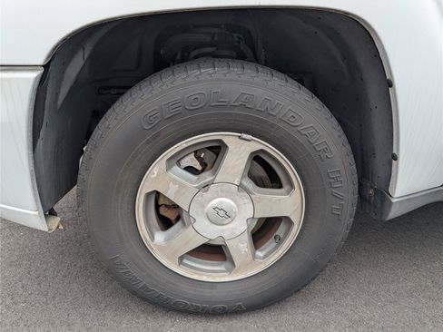 Used 2005 Chevrolet TrailBlazer LS w/ LS Preferred Equipment Group RWD image 9