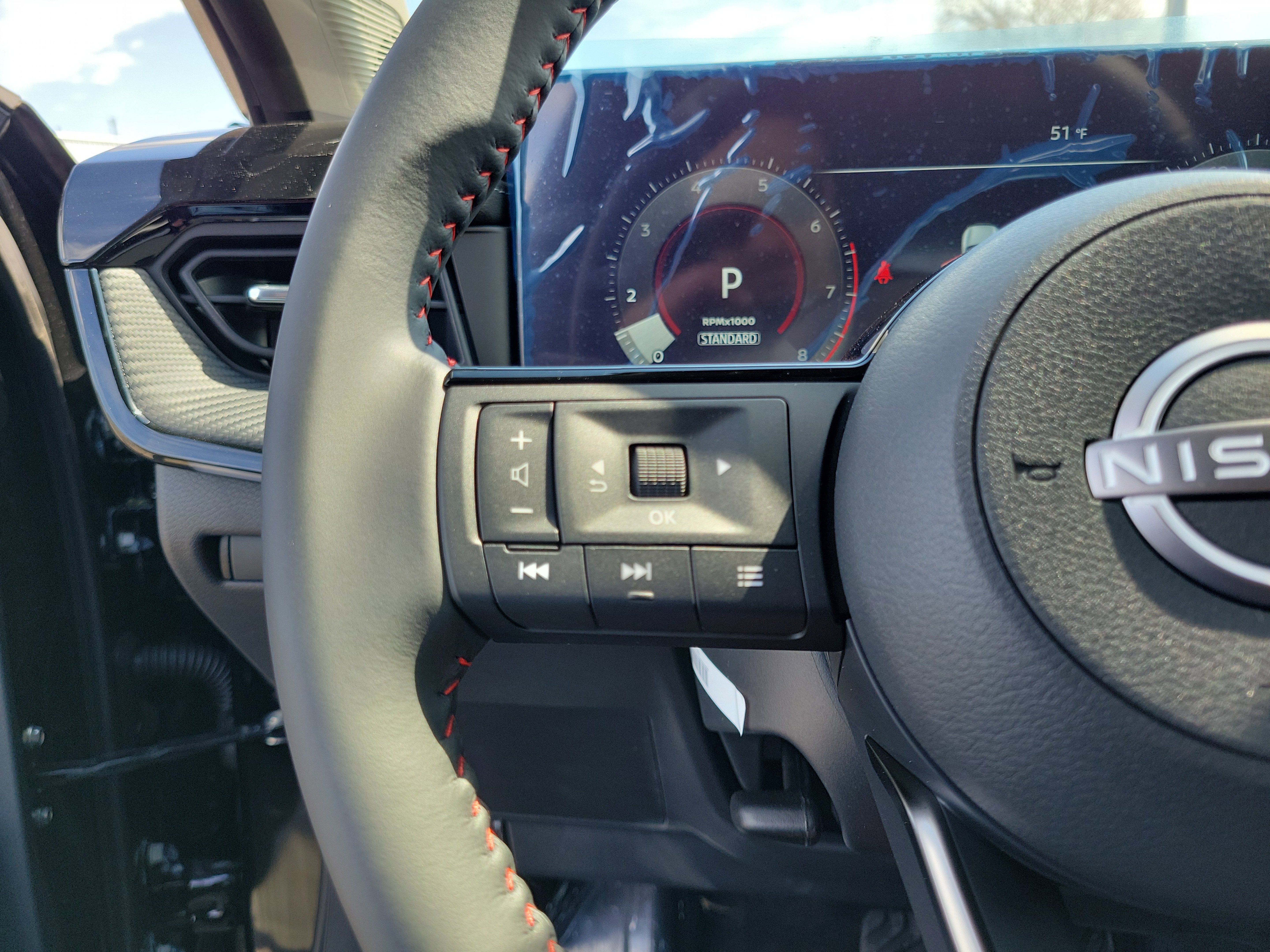 Used 2025 Nissan Kicks SR AWD/4WD image 23