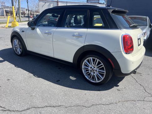 Used 2015 MINI Cooper 4-Door Hardtop image 7
