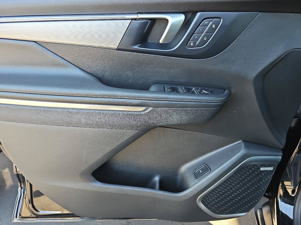 Used 2025 Buick Enclave Preferred FWD image 12