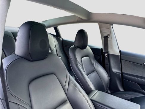 Used 2023 Tesla Model 3 Standard Range RWD image 28
