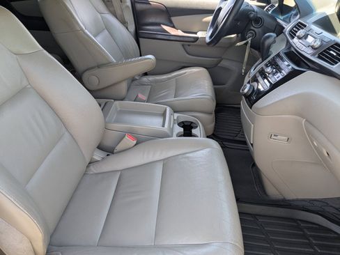 Used 2011 Honda Odyssey EX-L image 11