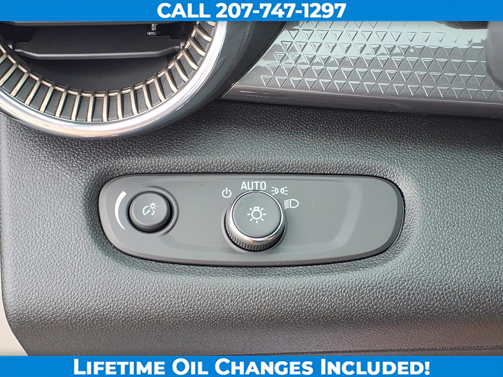 New 2026 Chevrolet Trax ACTIV w/ Driver Confidence Package FWD image 16