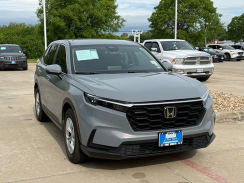 Used 2024 Honda CR-V LX image 8