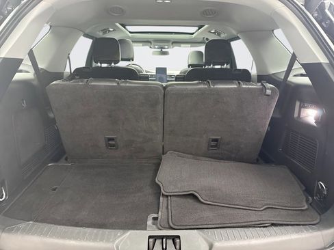 Used 2023 Ford Explorer Limited w/ Limited Technology Package AWD/4WD image 22