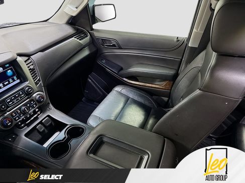 Used 2019 Chevrolet Tahoe LT w/ LT Signature Package AWD/4WD image 26