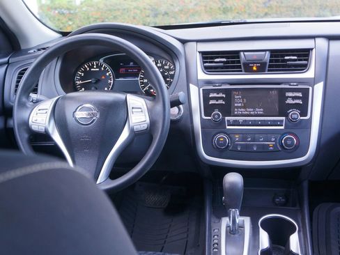 Used 2017 Nissan Altima 2.5 S w/ Power Driver Seat Package FWD image 28