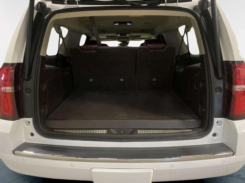 Used 2020 Chevrolet Suburban Premier w/ Premier 6.2L Value Package AWD/4WD image 38