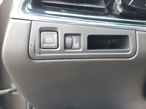 Used 2020 Cadillac XT6 Premium Luxury AWD/4WD image 24