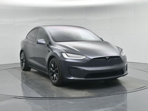 Used 2023 Tesla Model X image 58