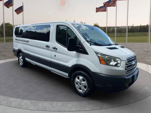 Used 2017 Ford Transit 350 XLT RWD image 8