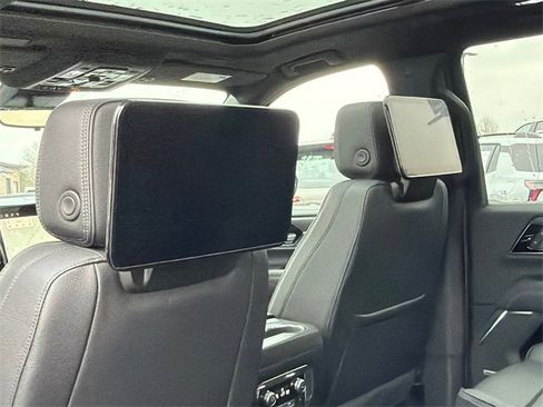 Used 2026 GMC Yukon XL Denali w/ Advanced Technology Package image 23