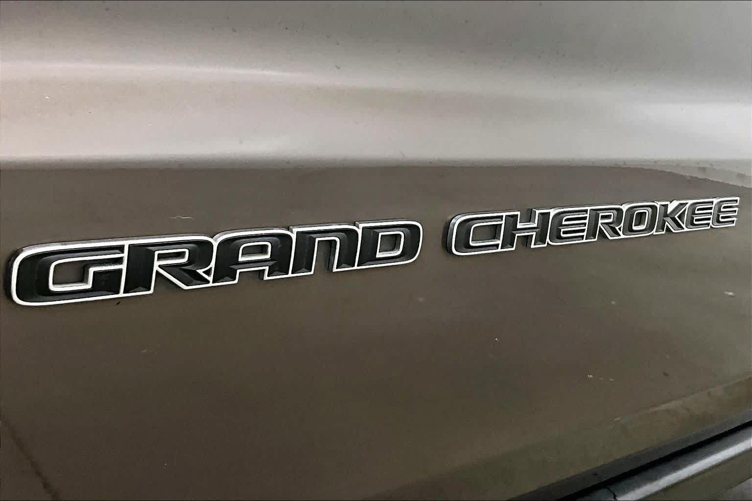 Used 2018 Jeep Grand Cherokee Limited w/ Luxury Group II AWD/4WD image 30